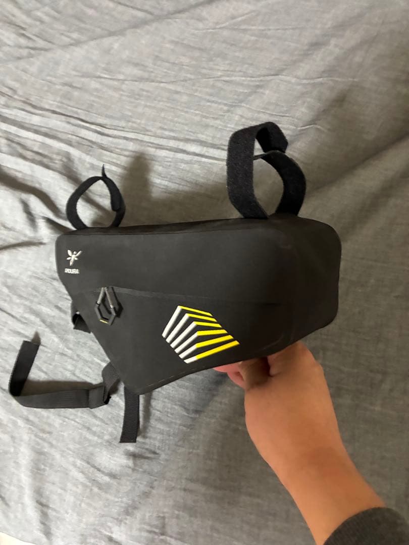 【美品・定価17,630円】APIDURA アピデュラ　フレームバック