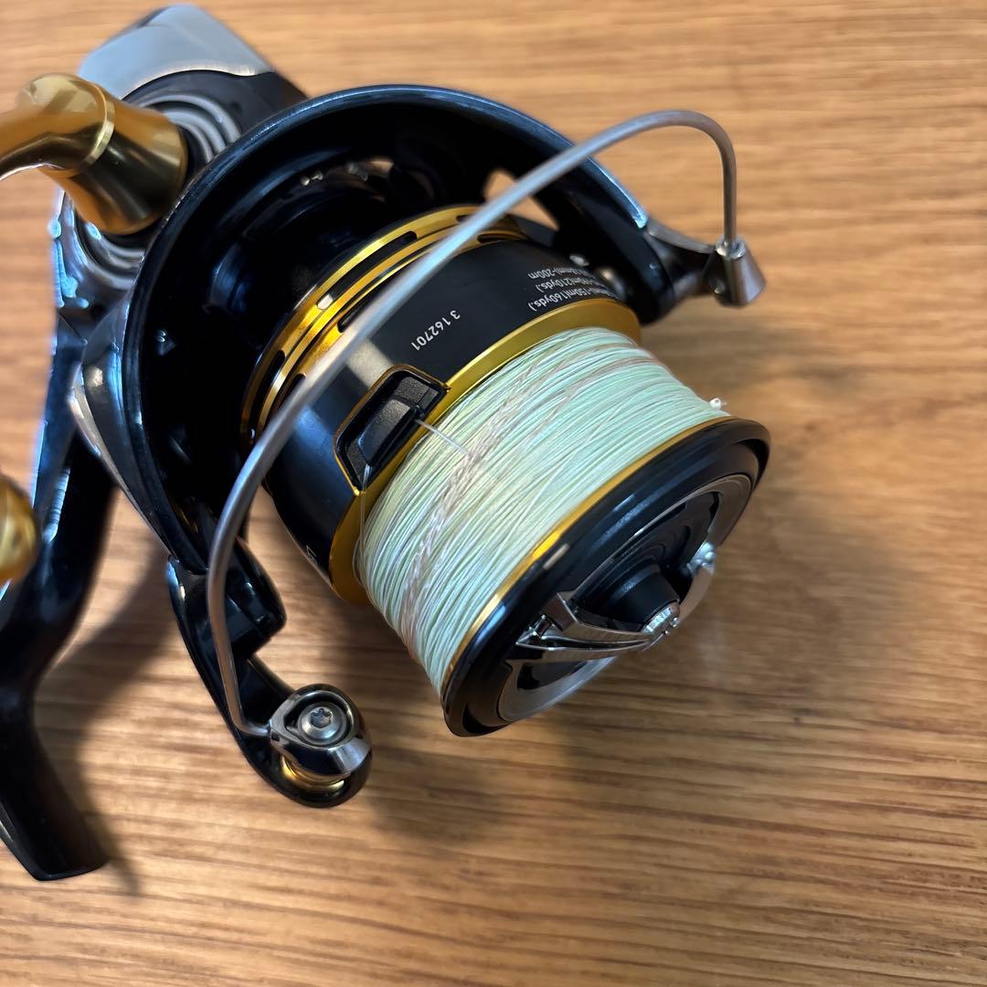 リール DAIWA LEGALIS LT4000-CXH