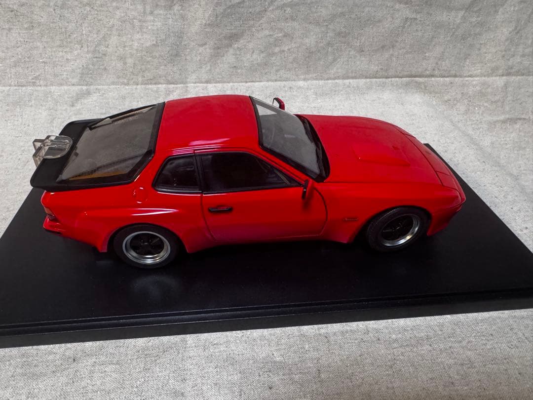 Porsche 924 Carrera GT 1980 赤