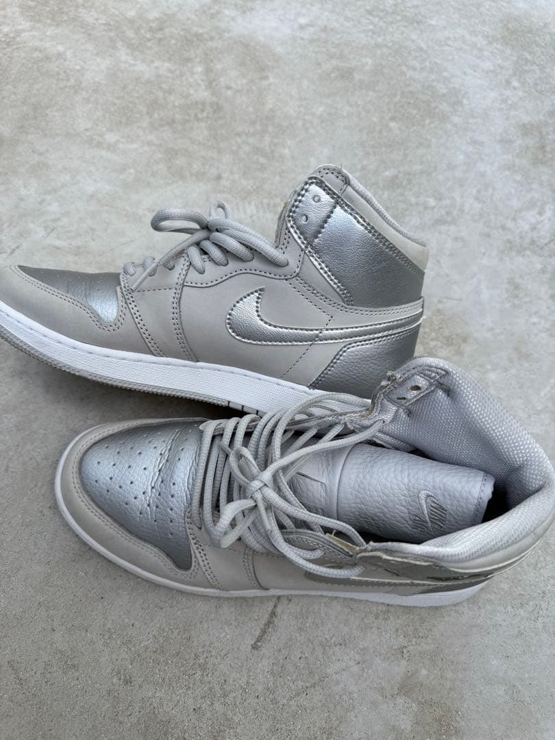Nike Air Jordan 1 グレー シューズ