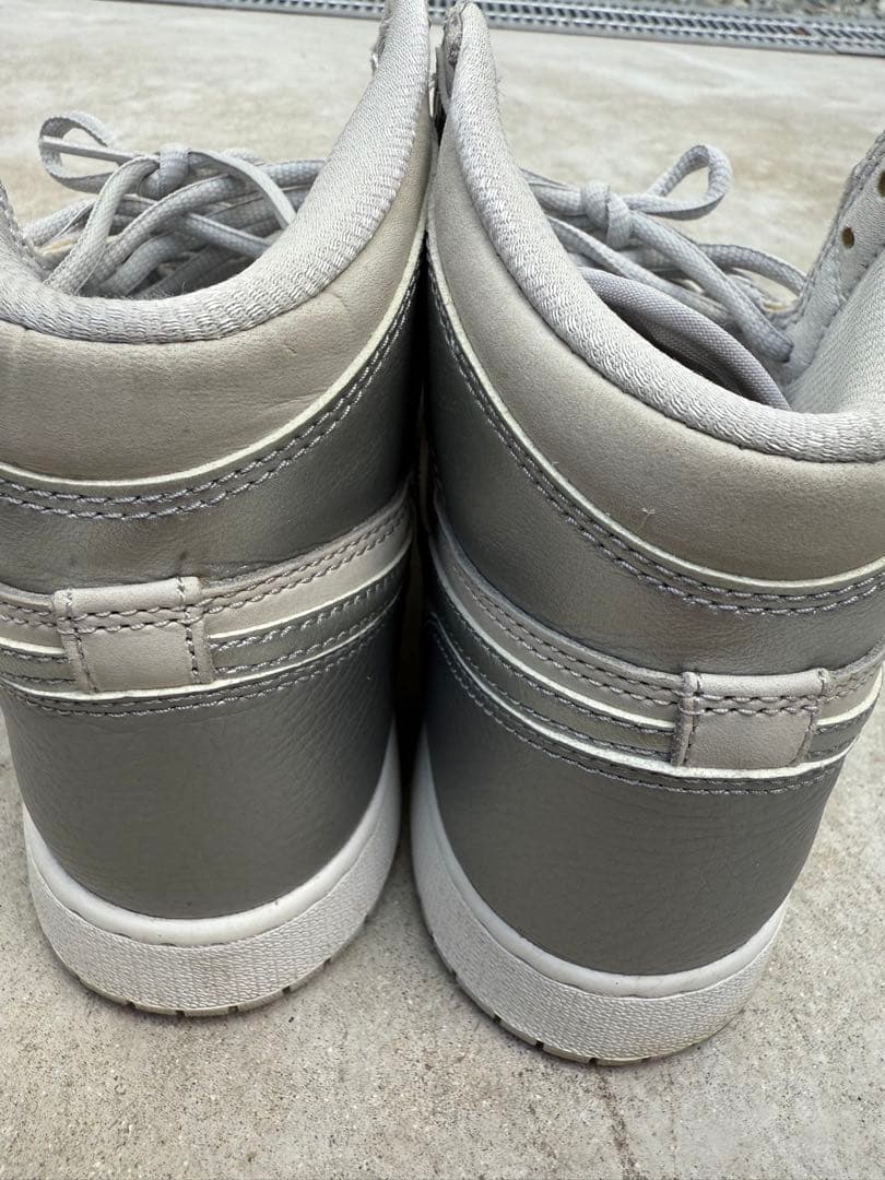 Nike Air Jordan 1 グレー シューズ
