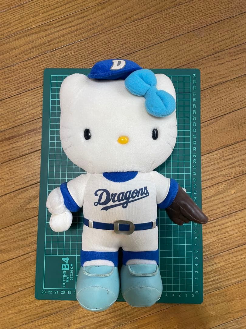 レア！レトロ！中日ドラゴンズ ハローキティ ぬいぐるみ　当時物