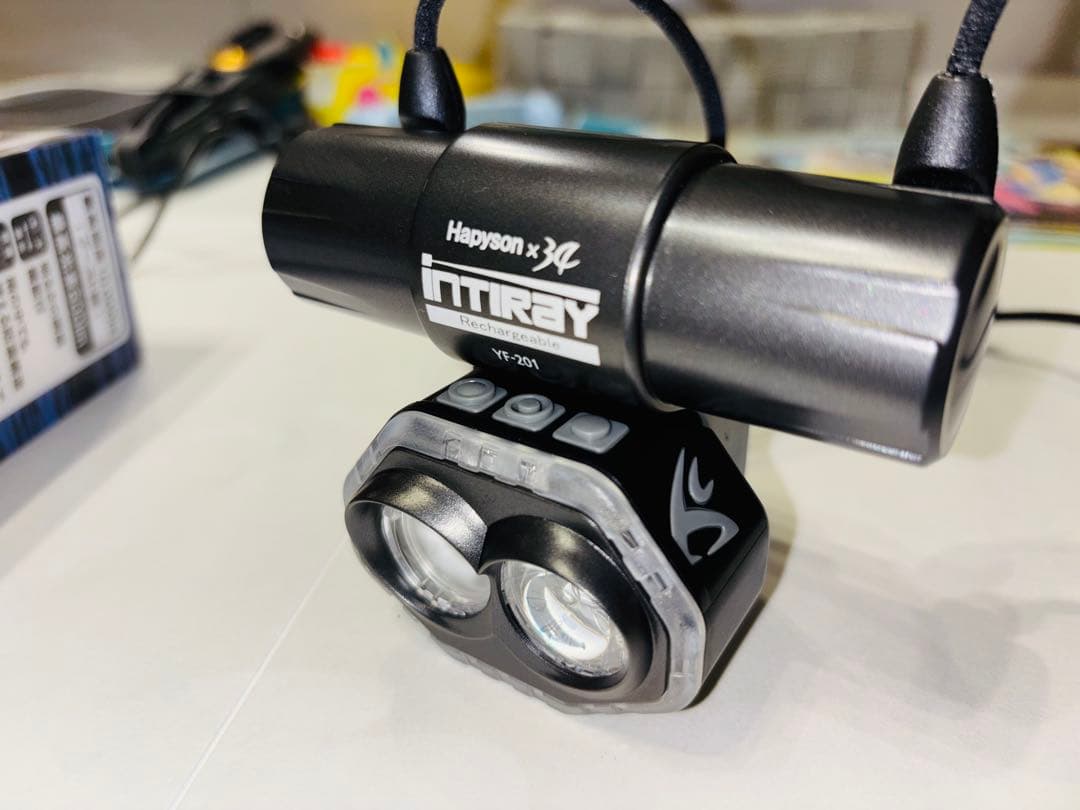 【中古美品】　ハピソン×34 充電式チェストライト　インティレイ　ブラック
