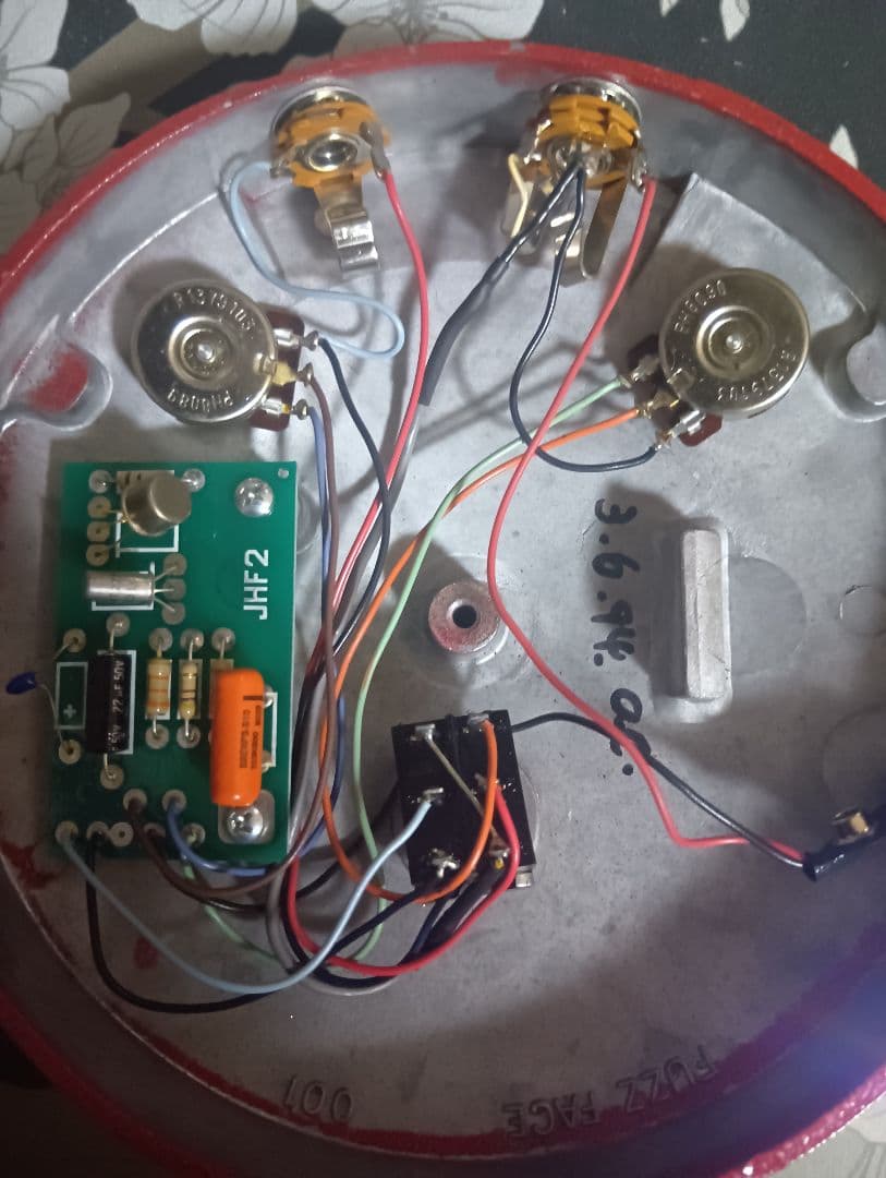 ギター FUZZ FACE HUMAN GEAR SRV MOD