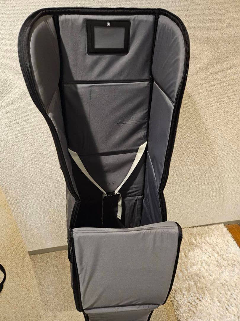 美品PINGピンゴルフ用ハードトラベルバッグケース　中古品　折り畳み可能です。