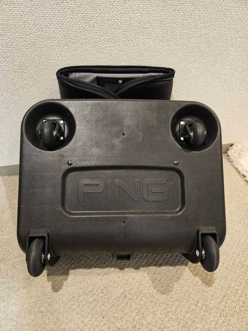 美品PINGピンゴルフ用ハードトラベルバッグケース　中古品　折り畳み可能です。