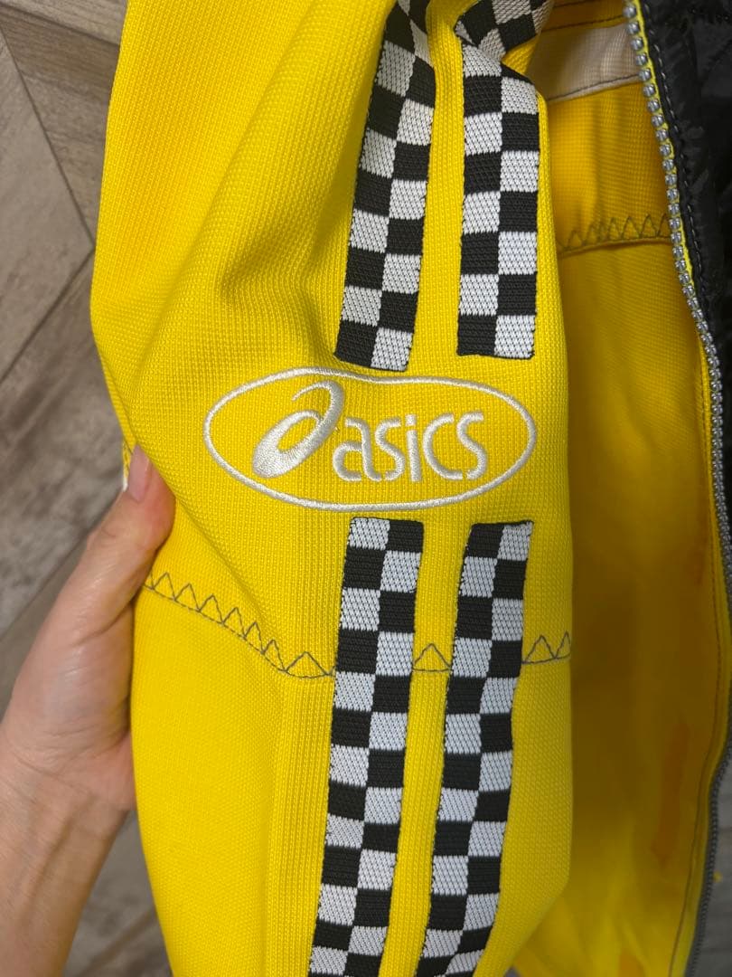 asics イエロースキーウェア チェック柄