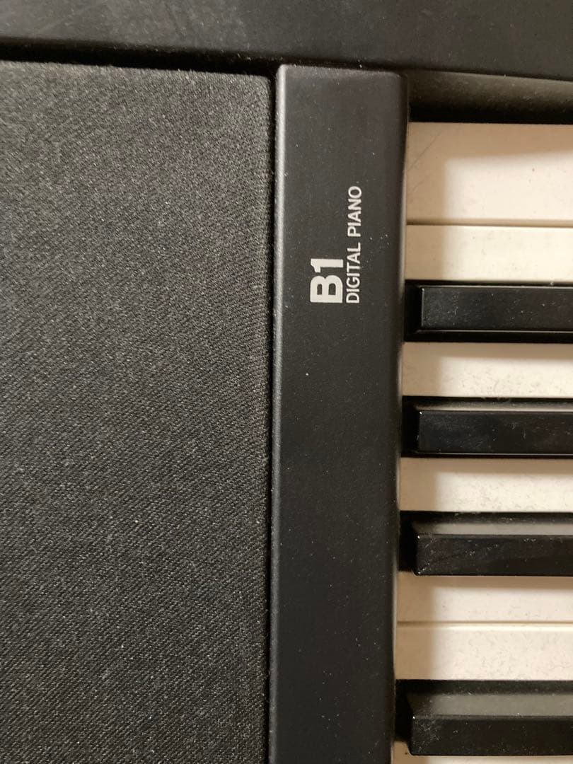 コルグ KORG 電子ピアノ B1モデル　スタンド　中古