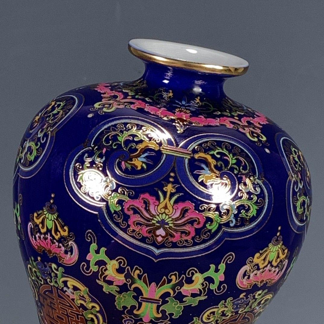 乾隆藍釉琺瑯彩花卉梅瓶  工芸品  美術品 置物