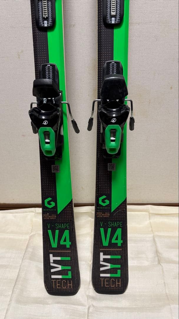 【軽量・操作性抜群】HEAD V-SHAPE V4 Tyroliaビンディング付