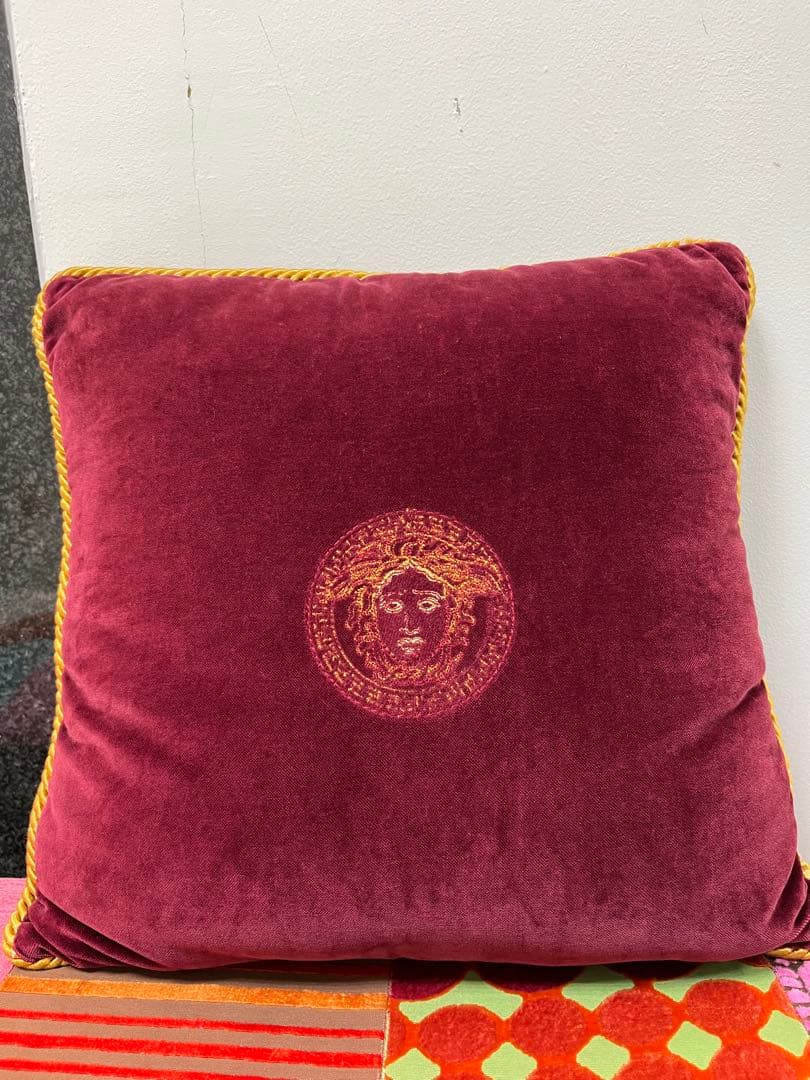 Versace（ヴェルサーチ）クッション