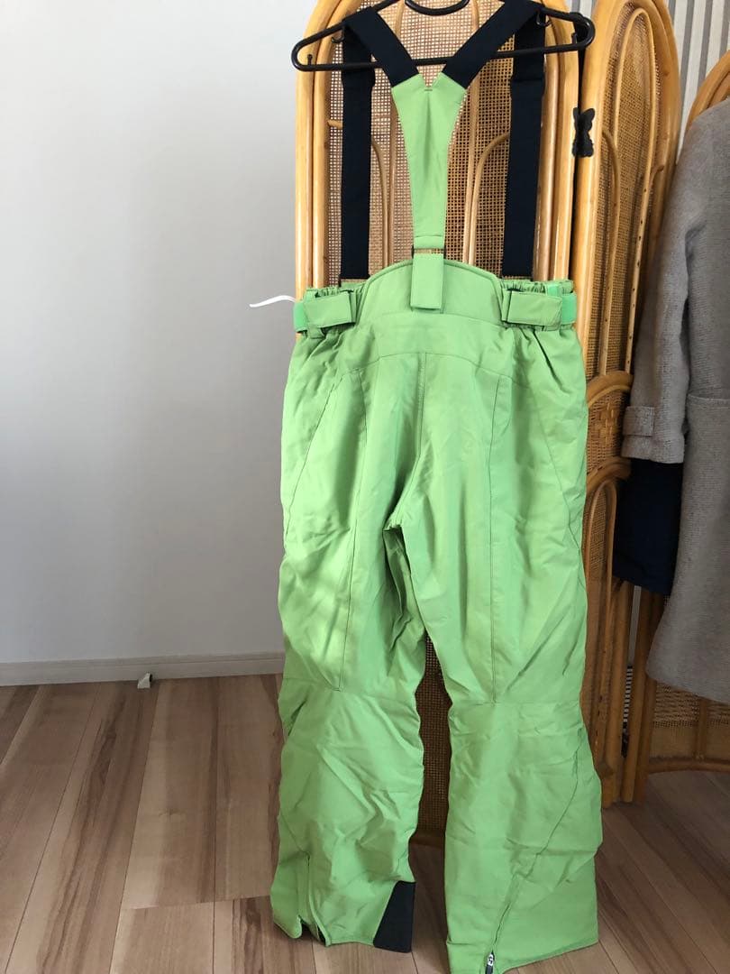 未使用品！DESCENTE スノーウェア サスペンダー付き 定価21000