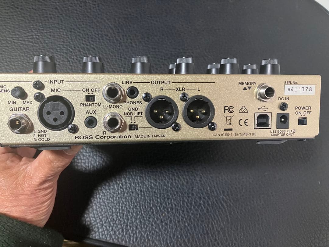 BOSS VE-8 アコースティックシンガーエフェクター