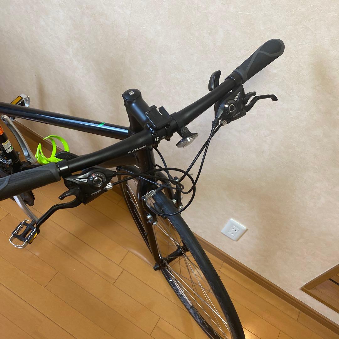 【送料込み、室内保管・美品】TREK クロスバイクFX2 WSDブラック