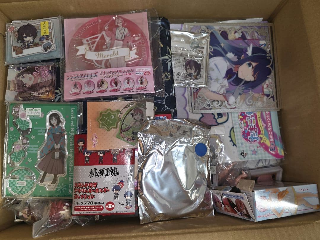 アニメ　ゲームグッズまとめ　140点