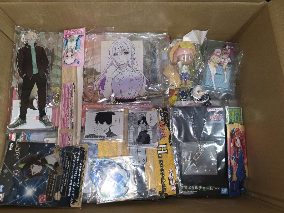 アニメ　ゲームグッズまとめ　140点