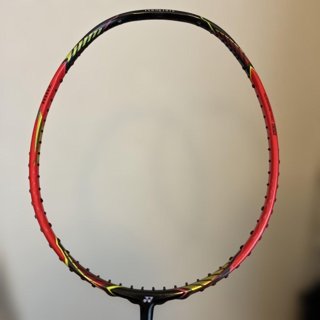 【廃盤】【限界値下】YONEX ボルトリックldフォース 4ug5