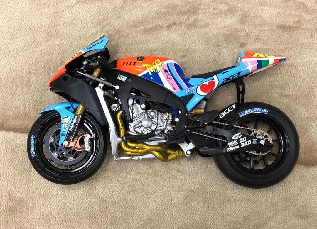 YZR-M1 ミニチャンプス ヤマハ MotoGP2007 Assen1/12