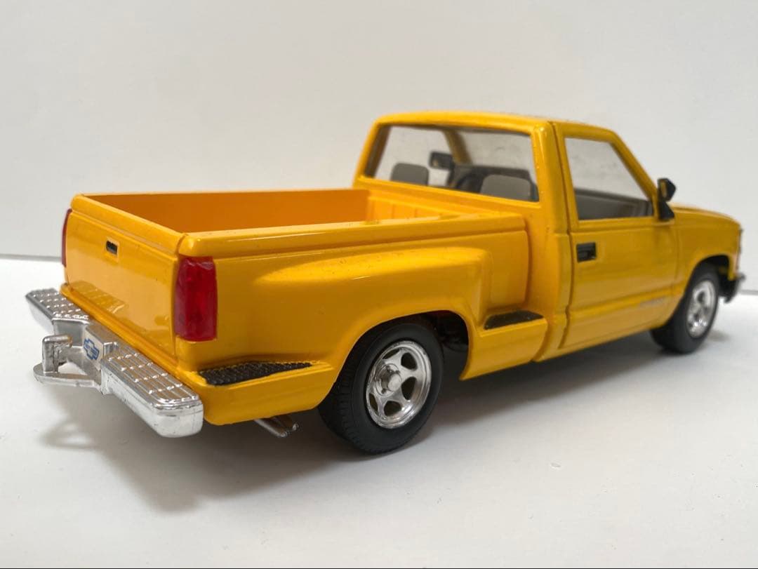 1/24 シボレー　C1500 ステップサイド　ミニカー