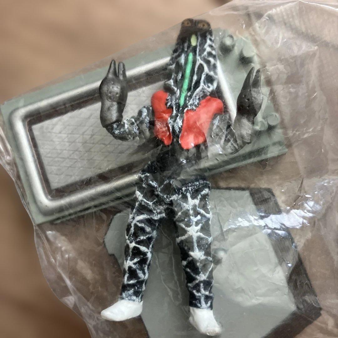 ウルトラ怪獣名鑑《ウルトラマン＆ウルトラセブン1st.》全4種