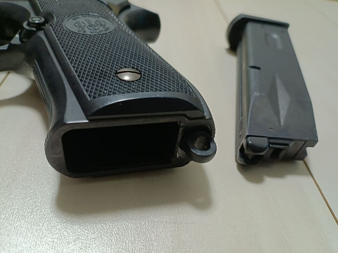 【中古品】東京マルイ ガスガン「M92Fミリタリーモデル」＋アンダーレール付き