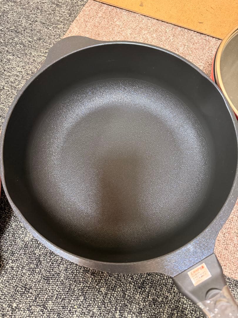 未使用　Bellfina 赤色のノンスティック鍋とフライパン　3点セット