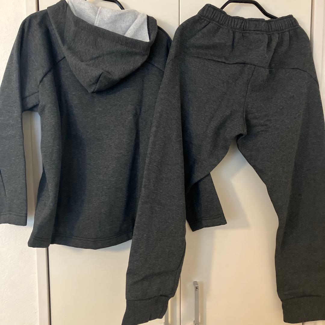 新品　紙タグ付き　ATHLETA グレー スウェットセット　ジャージ上下　140