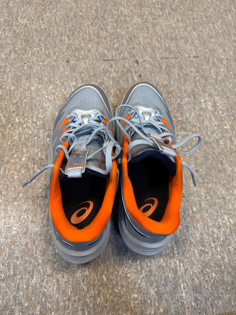 ASICS アンプレアルスLOW2