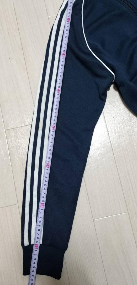 アディダスオリジナル　トラックジャケット　ネイビー　濃い紺　Lサイズ