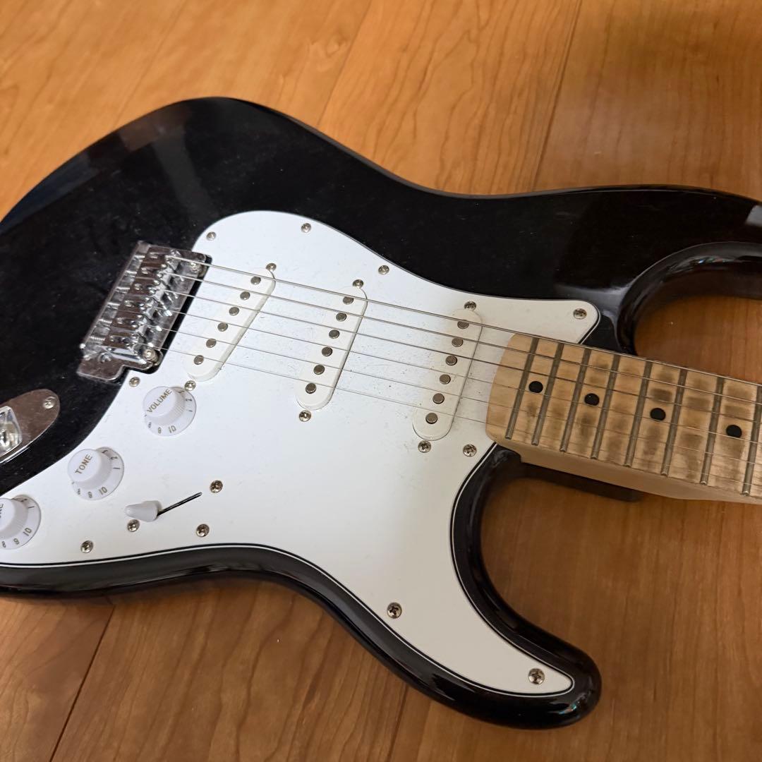 Squier Starcaster ホワイト×ブラック