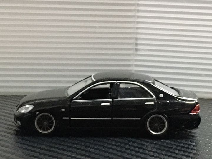 ミニカー　1/64 トヨタ　クラウン　改造