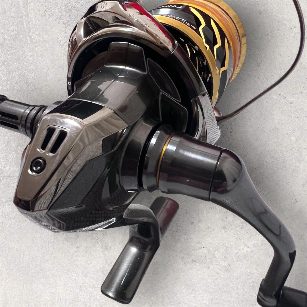20 TWIN POWER C3000 MHG DRESSリールスタンド付
