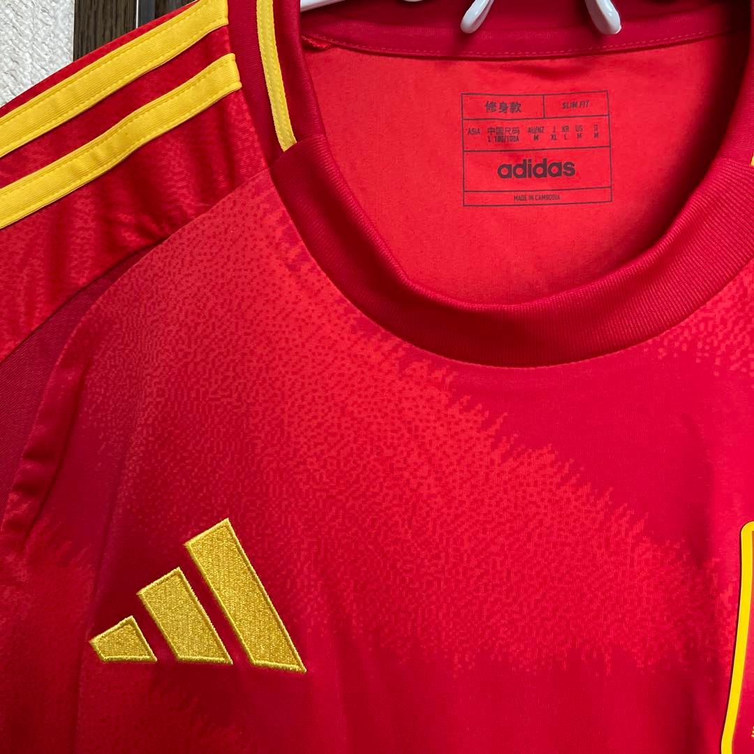 新品タグ付き　スペイン代表 adidas レッドユニフォーム