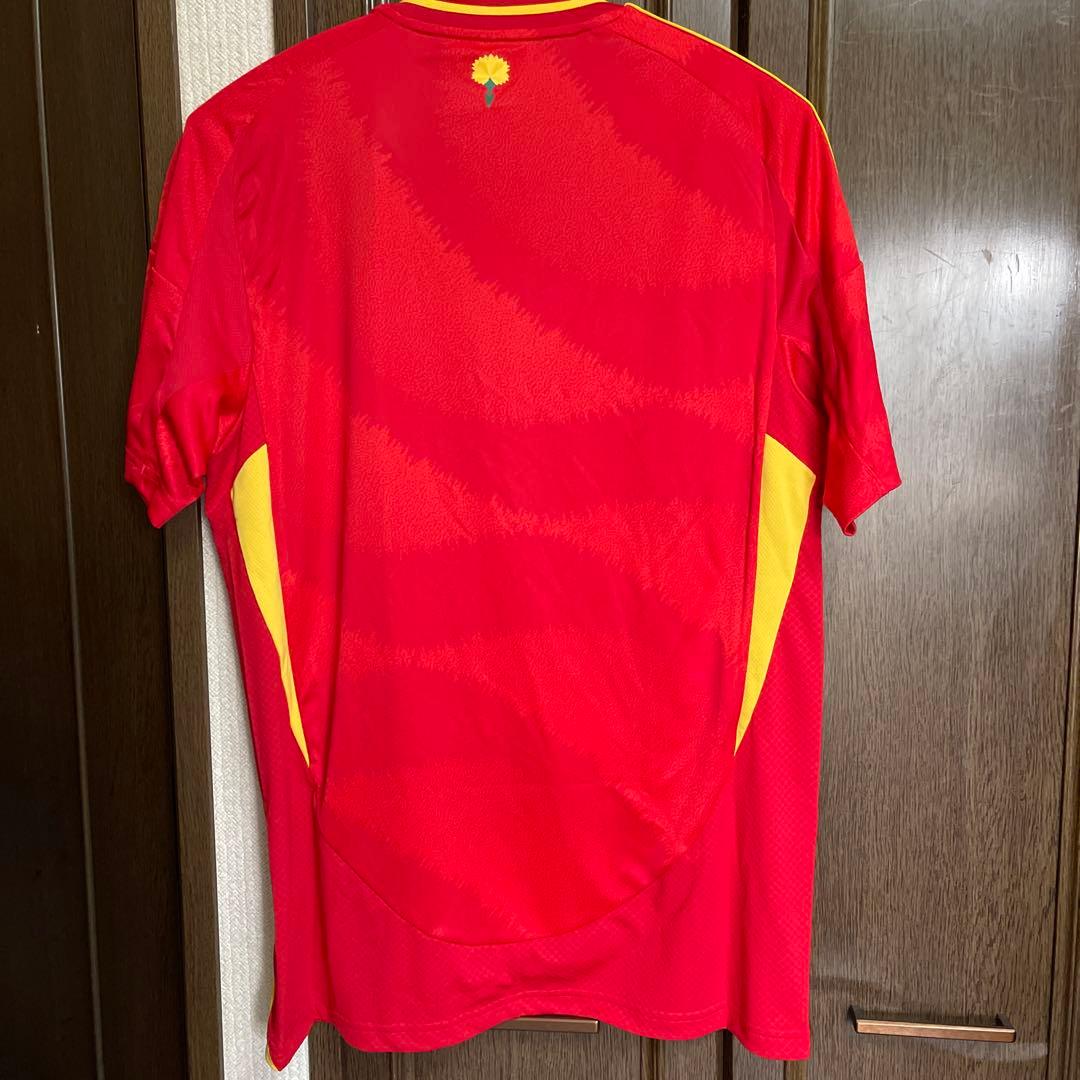 新品タグ付き　スペイン代表 adidas レッドユニフォーム