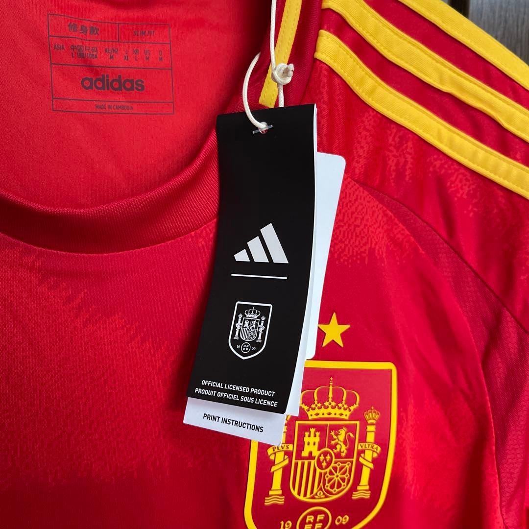 新品タグ付き　スペイン代表 adidas レッドユニフォーム