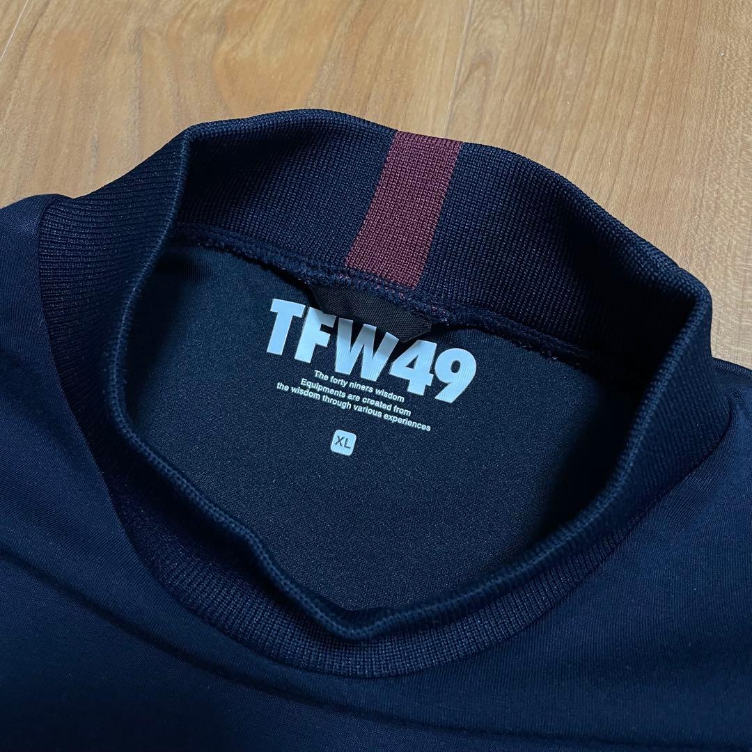 定価3.4万　2025モデル　TFW49 モックネック Tシャツ　ネイビー　XL