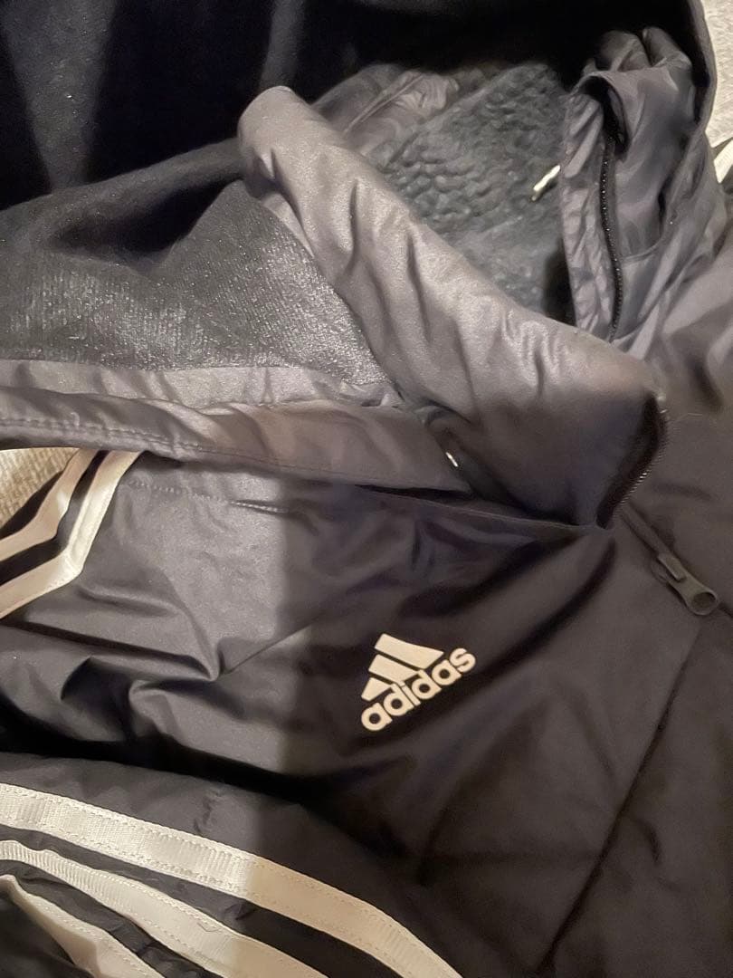naaaa⭐︎美品！adidas フード付きベンチコート 160サイズ