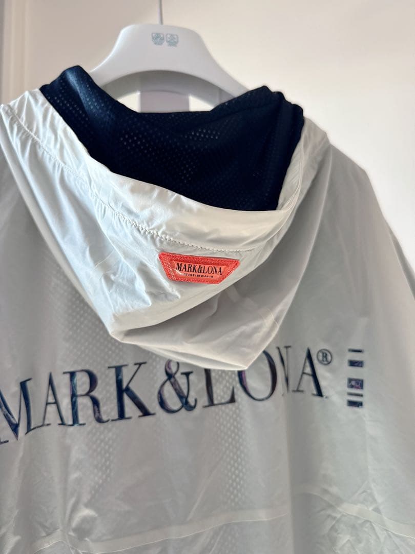 美品 ★ MARK&LONA プルオーバー グレー アウター マーク&ロナ