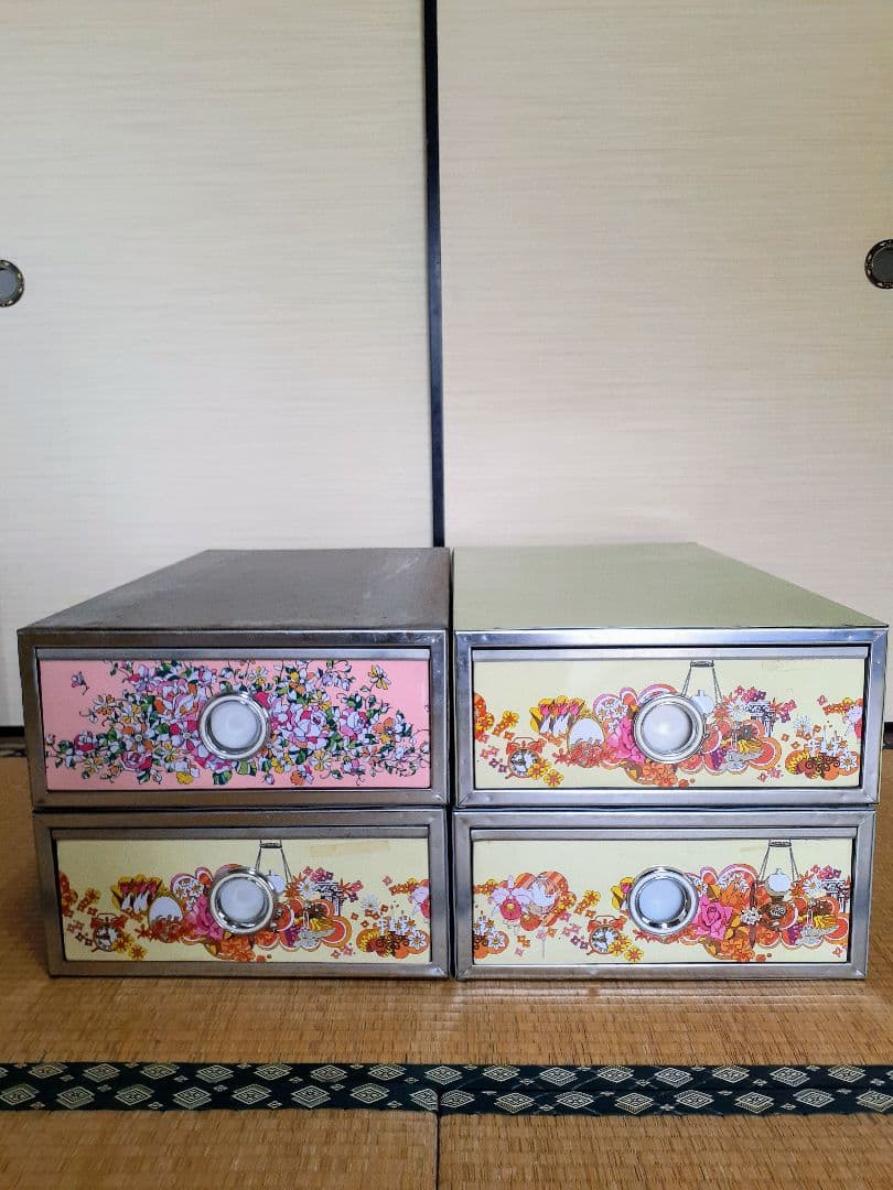 昭和レトロ　衣装ケース4つセット　レトロポップ柄