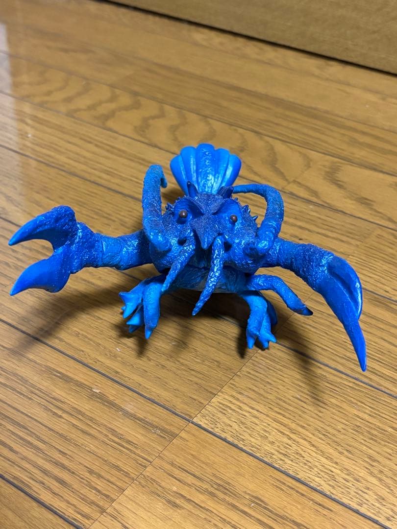 Y・MSF エビラ 青成型 メタ青 ベージュ塗装 赤目 尻尾上向き