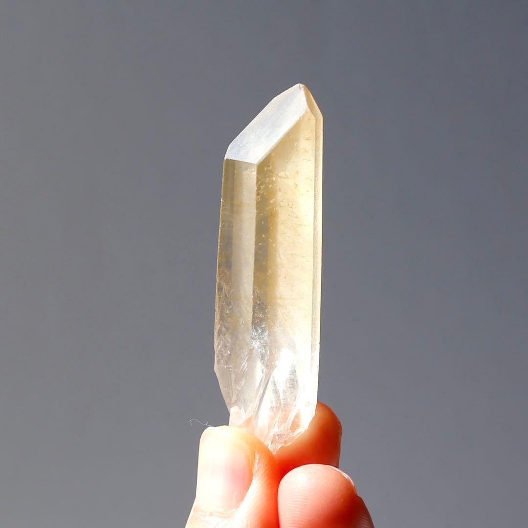 ゴールデンヒーラー クォーツ 原石 水晶 鉱物 希少石 天然石