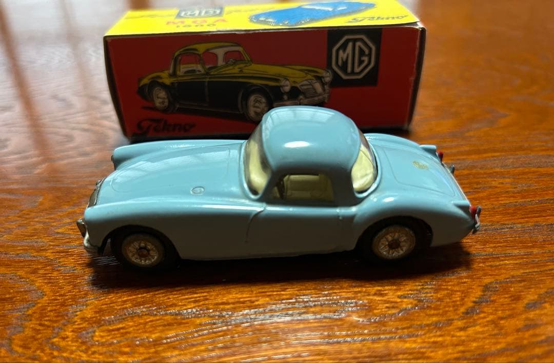 ミニカー Tekno no.824 MGA 1600