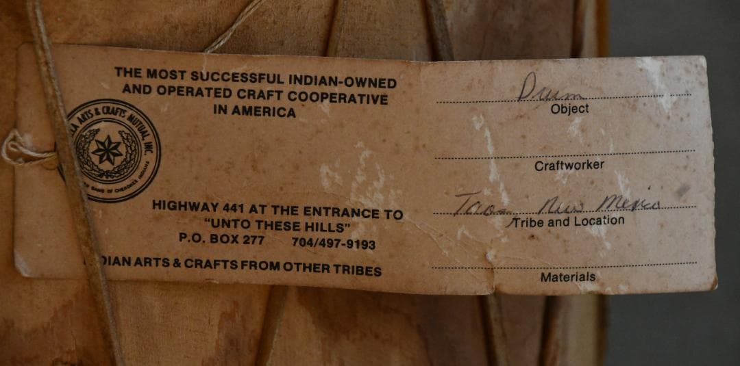 アメリカインディアンの木製太鼓 バチ付き　値下げしました。