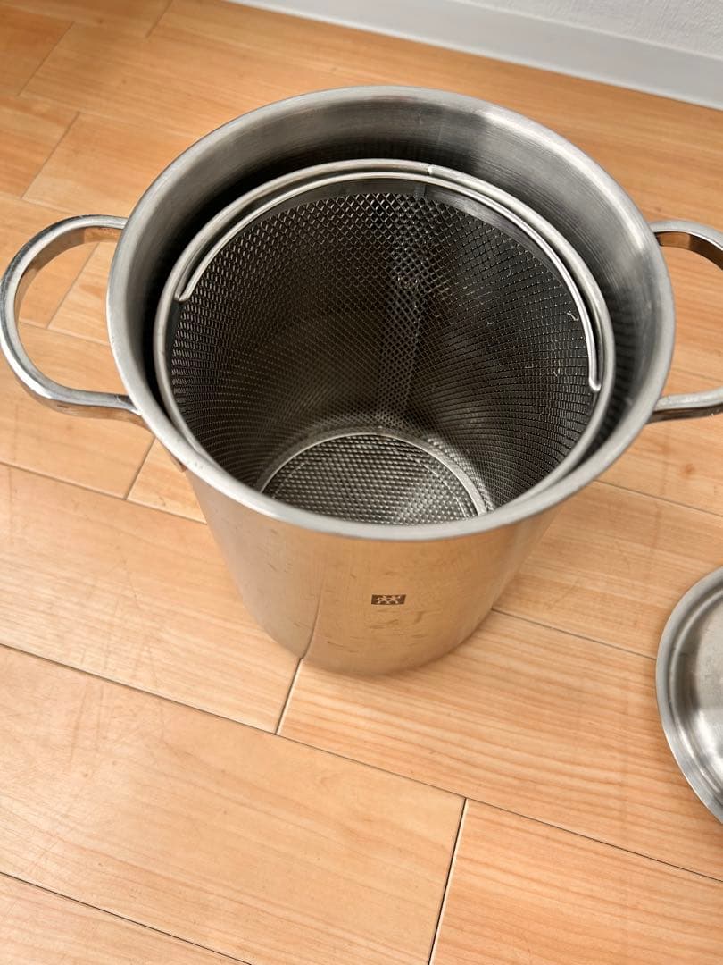 ツヴィリング　ステンレス製パスタ鍋（アスパラガス用鍋）ザル付き