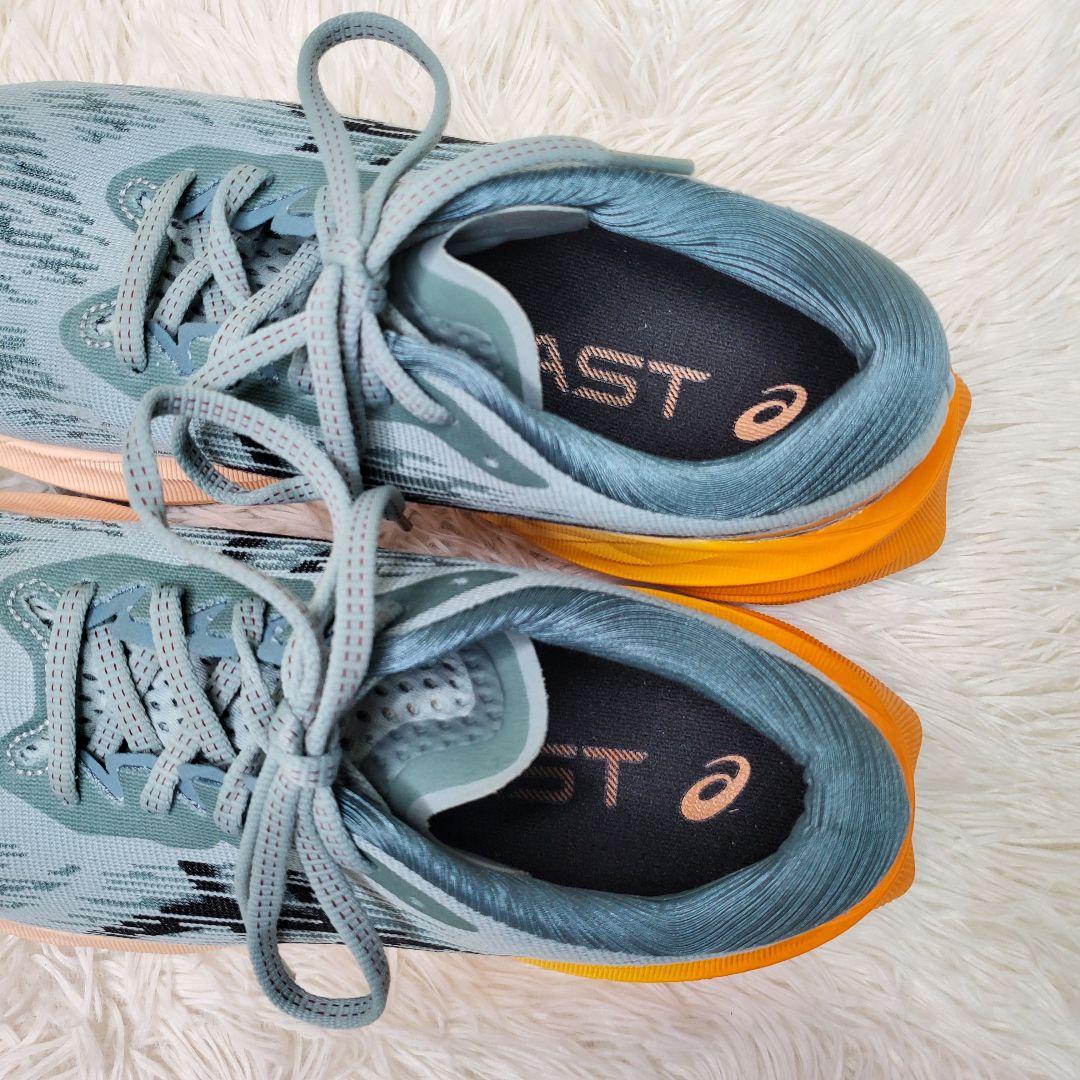 【美品】asics アシックス　ノヴァブラスト3 メンズ　26.0cm