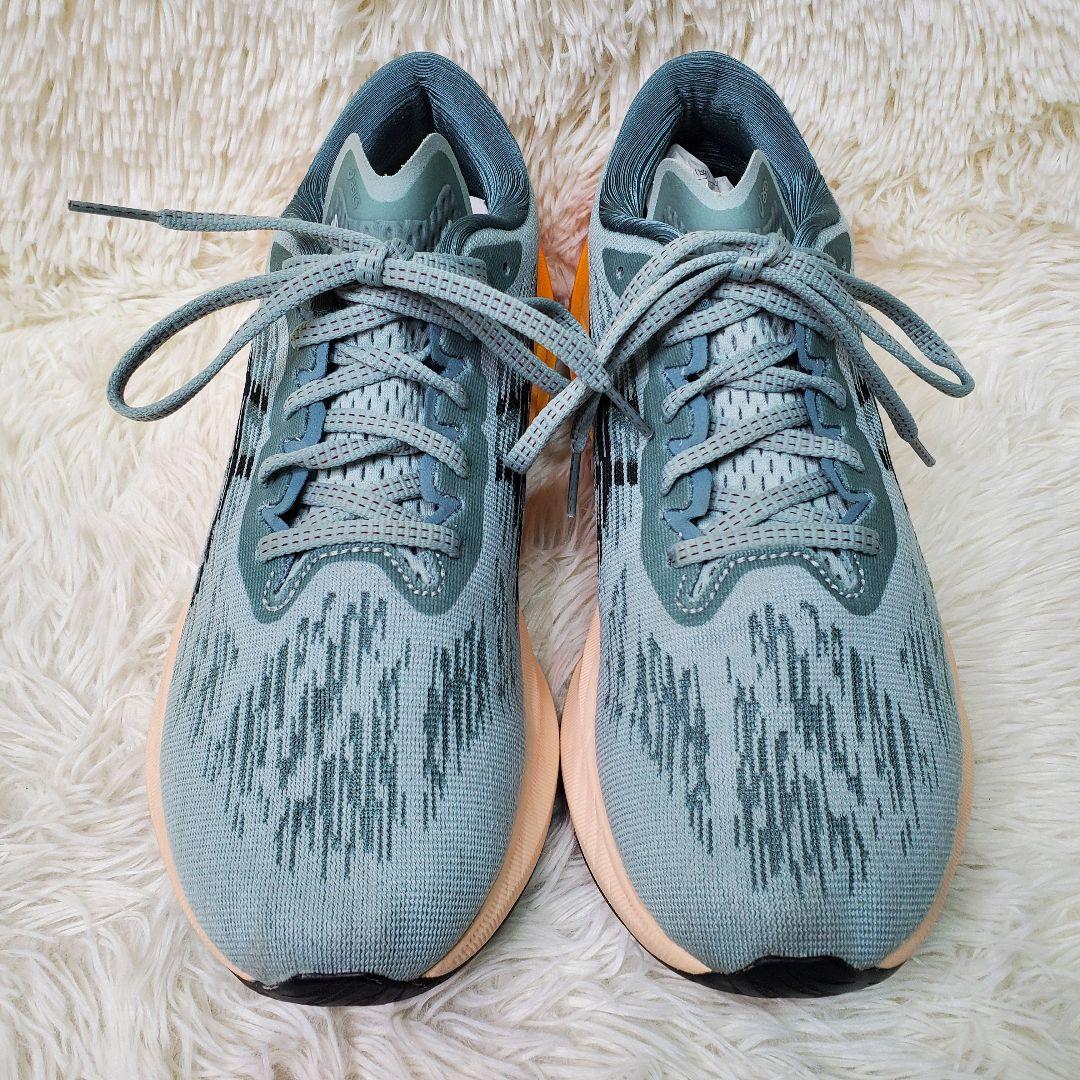 【美品】asics アシックス　ノヴァブラスト3 メンズ　26.0cm