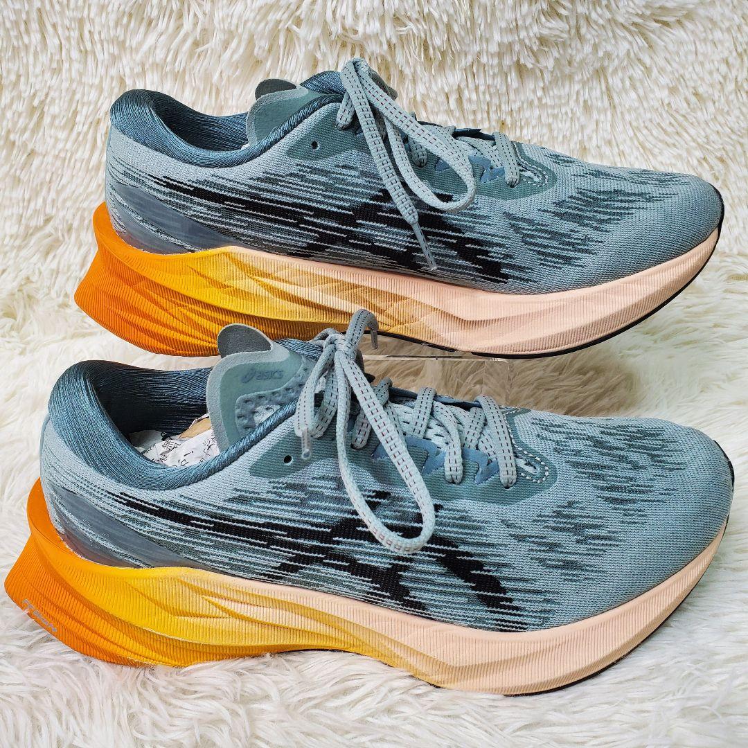 【美品】asics アシックス　ノヴァブラスト3 メンズ　26.0cm
