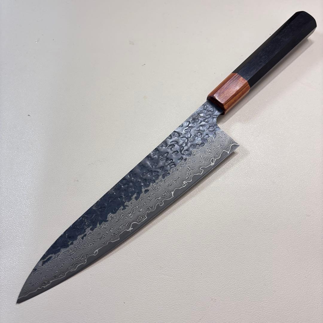 黒打ちダマスカス和牛刀八角柄 和包丁　シェフナイフ 210mm 牛刀'┝