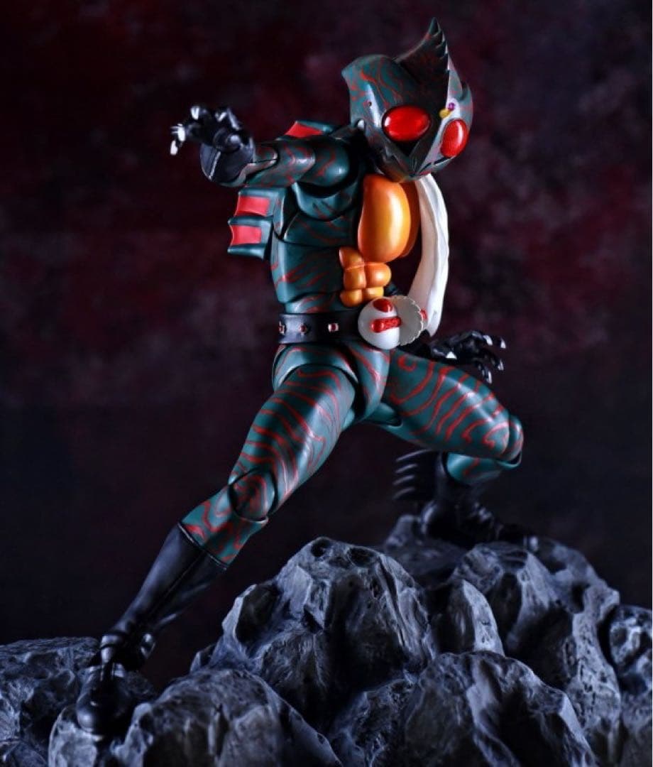 【新品未開封】S.H.Figuarts 真骨彫製法 仮面ライダーアマゾン