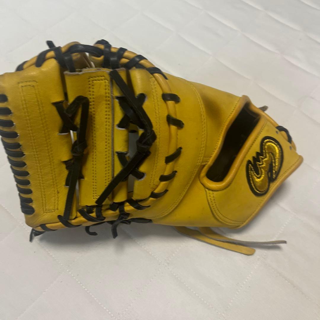 イエロー 硬式ファースト用グローブ　左利き用